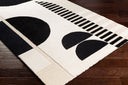 Brooklyn BRO-2304 Black / Cream Rug