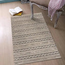 Natural 81432BKJ Jet Black Rug